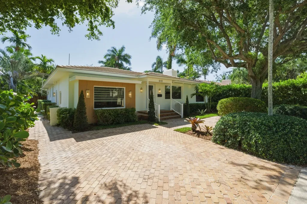 610 NE 16th Terrace Fort Lauderdale FL 33304