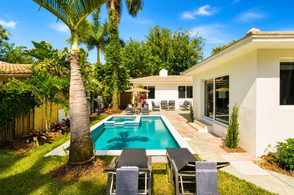 610 NE 16th Terrace Fort Lauderdale FL 33304