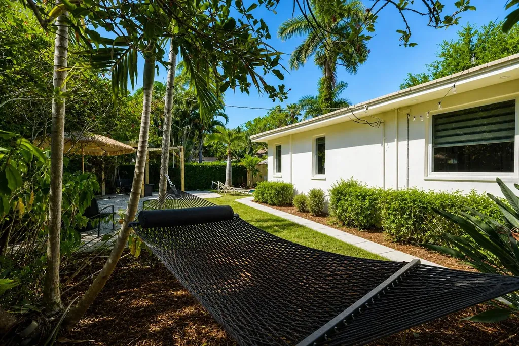 610 NE 16th Terrace Fort Lauderdale FL 33304