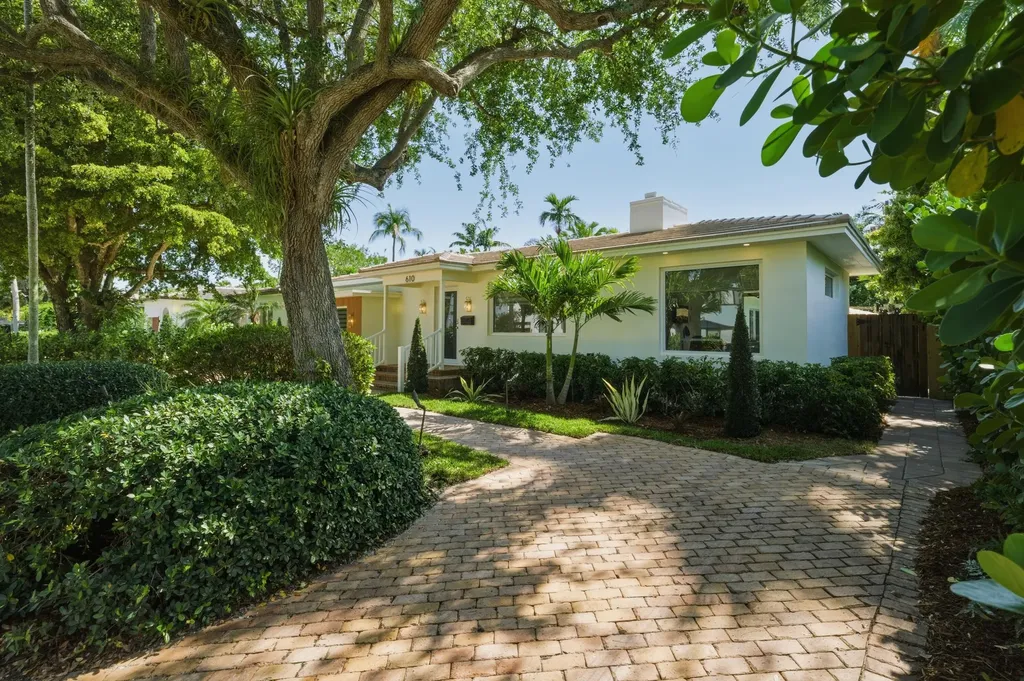 610 NE 16th Terrace Fort Lauderdale FL 33304