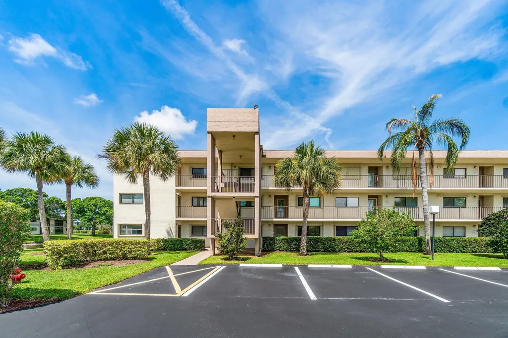 5550 Witney Drive Delray Beach FL 33484