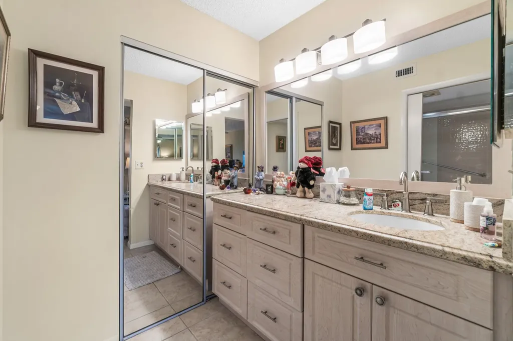 5550 Witney Drive Delray Beach FL 33484