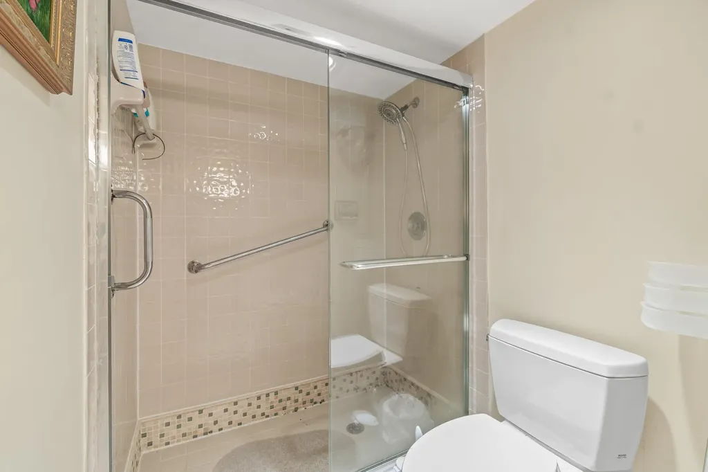5550 Witney Drive Delray Beach FL 33484