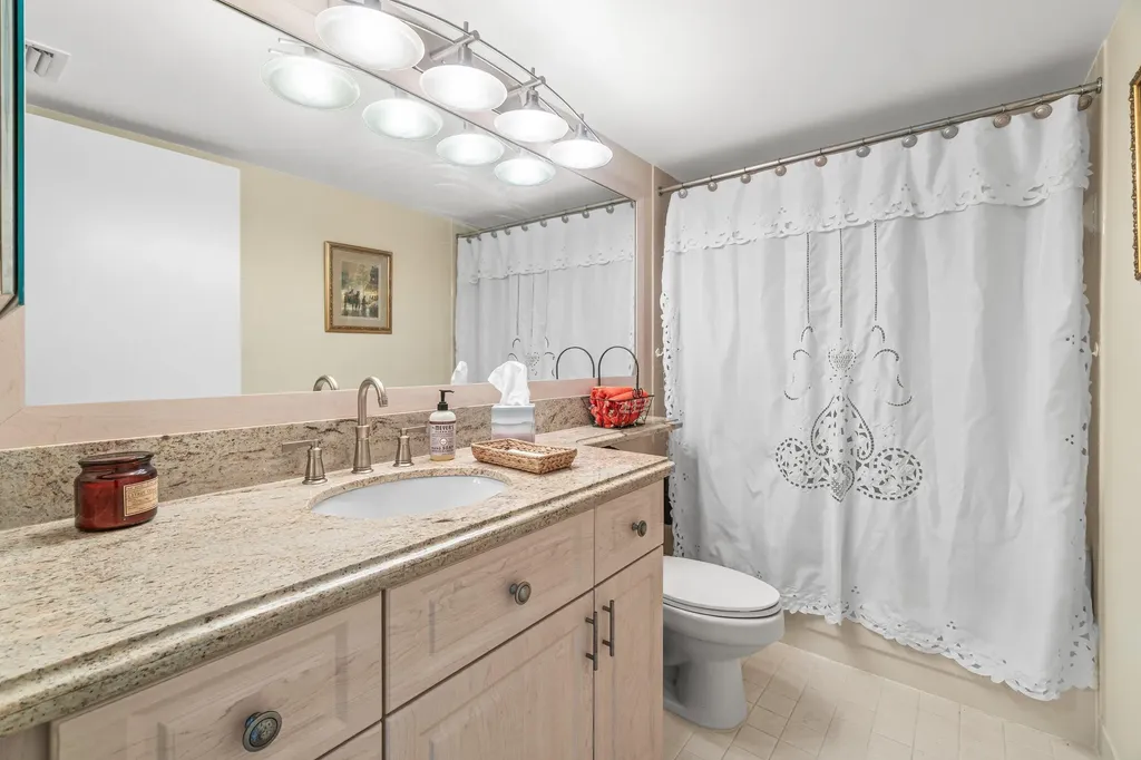 5550 Witney Drive Delray Beach FL 33484