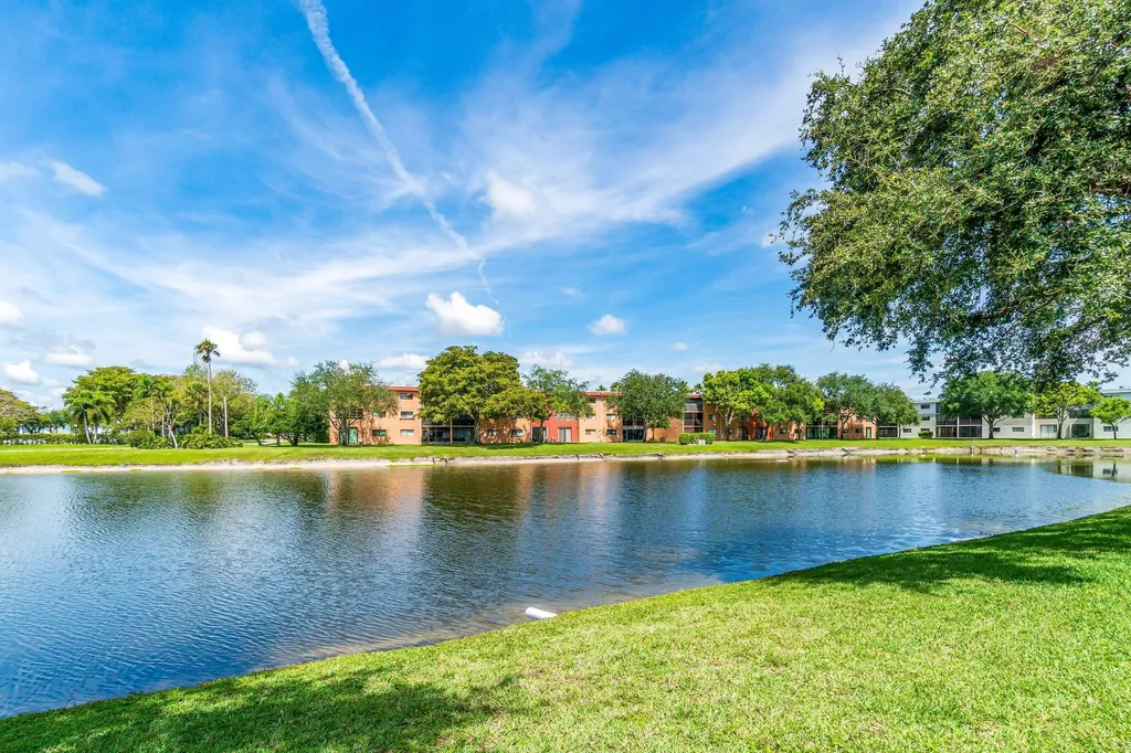 5550 Witney Drive Delray Beach FL 33484