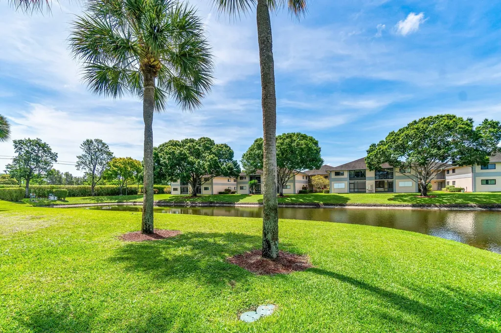 5550 Witney Drive Delray Beach FL 33484
