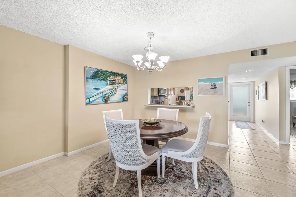 5550 Witney Drive Delray Beach FL 33484