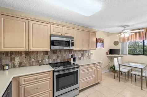 5550 Witney Drive Delray Beach FL 33484