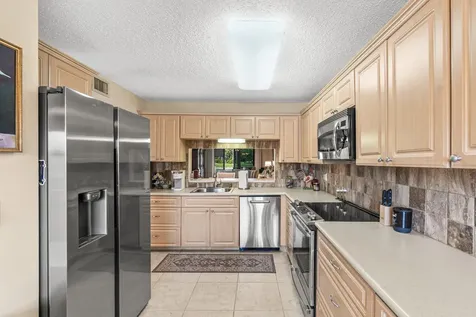 5550 Witney Drive Delray Beach FL 33484
