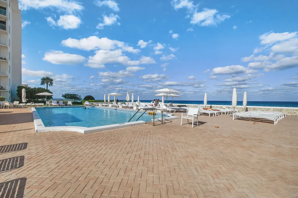 2295 S Ocean Boulevard Palm Beach FL 33480