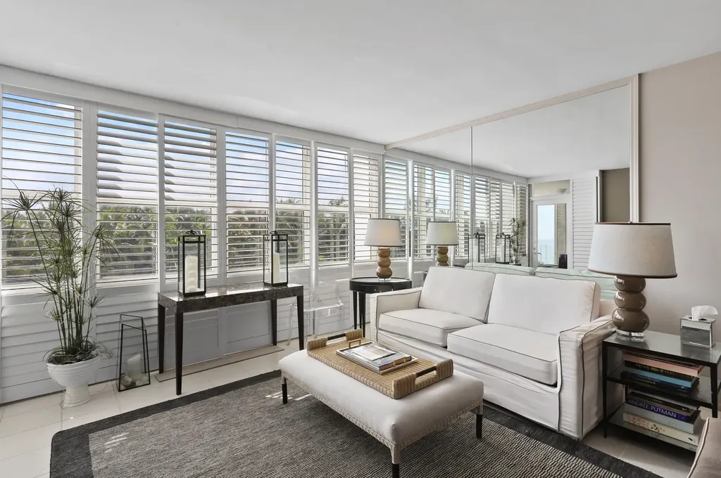 2295 S Ocean Boulevard Palm Beach FL 33480