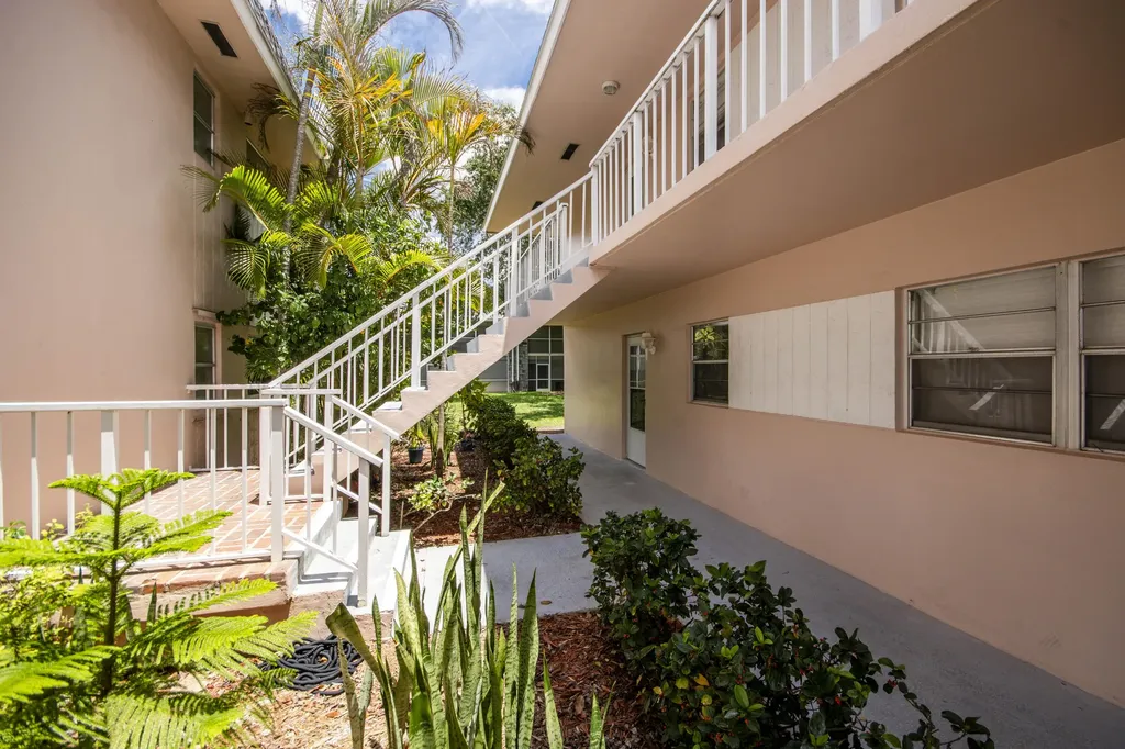 18081 SE Country Club Drive Jupiter FL 33469