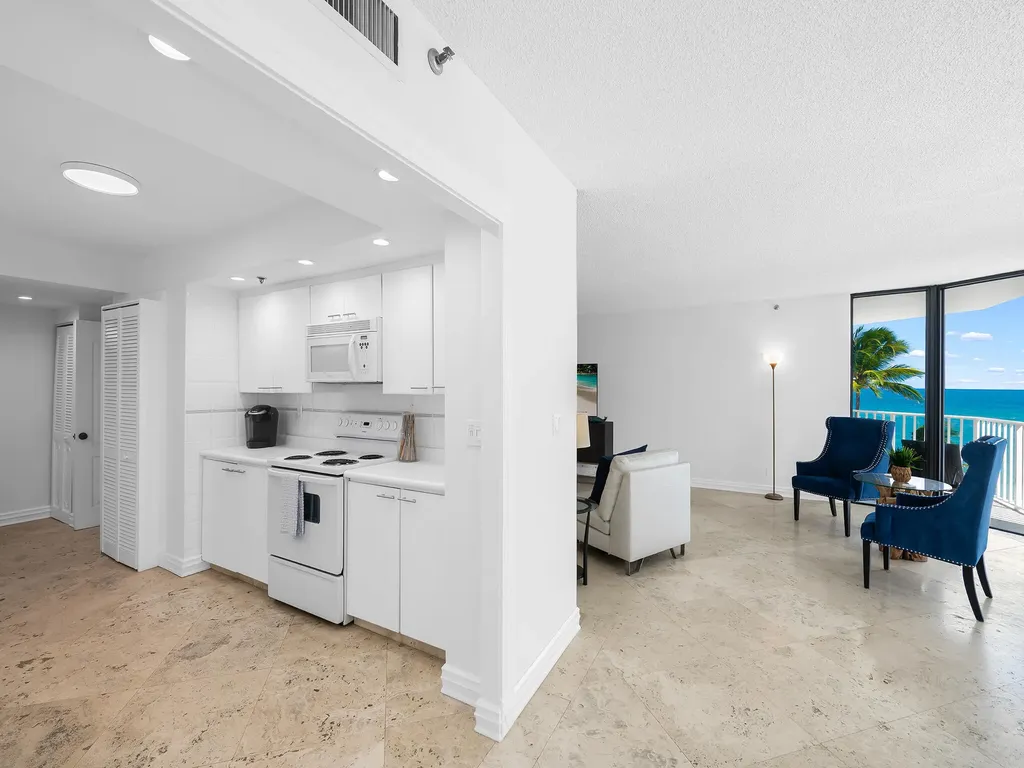 2917 S Ocean Boulevard Highland Beach FL 33487
