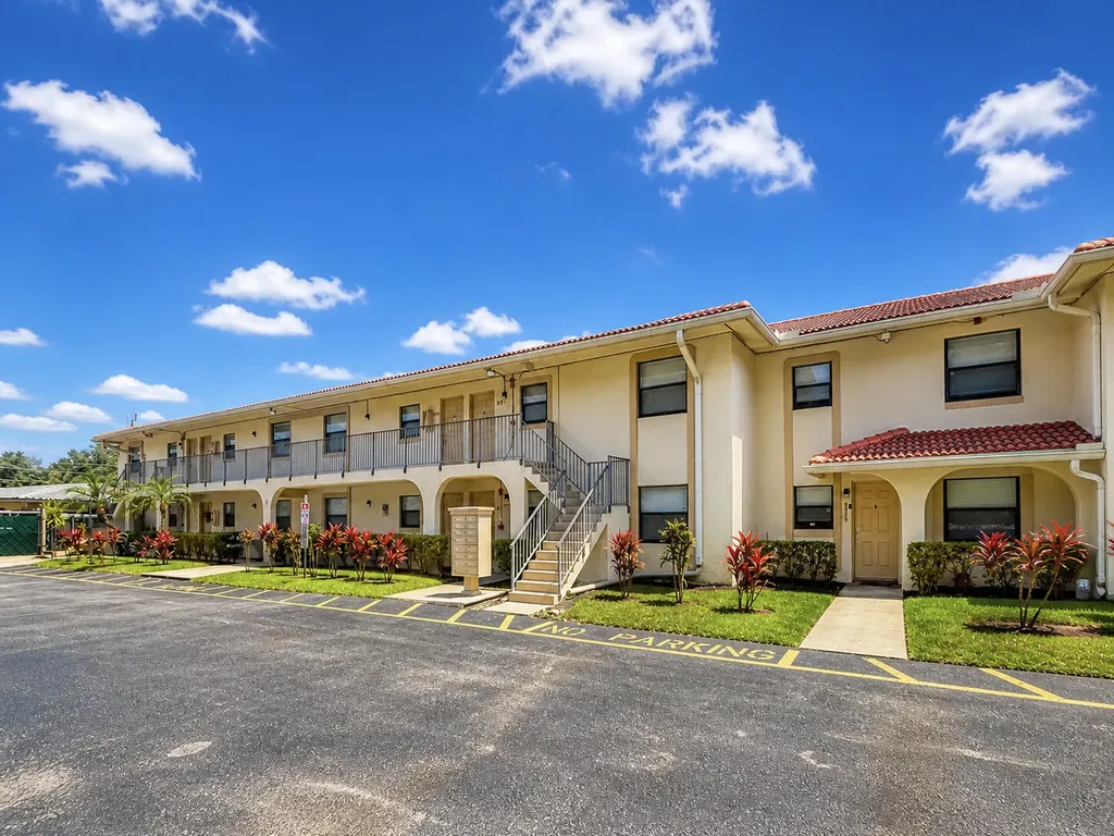 8512 NW 35th Court Coral Springs FL 33065