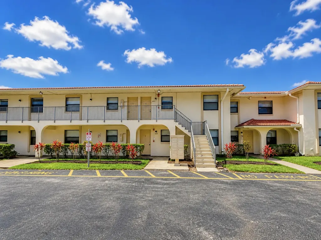 8512 NW 35th Court Coral Springs FL 33065
