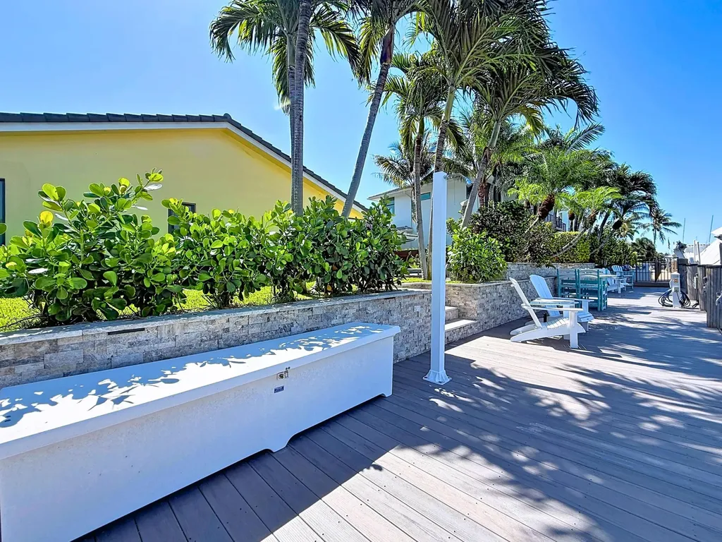 3851 NE 24th Avenue Lighthouse Point FL 33064