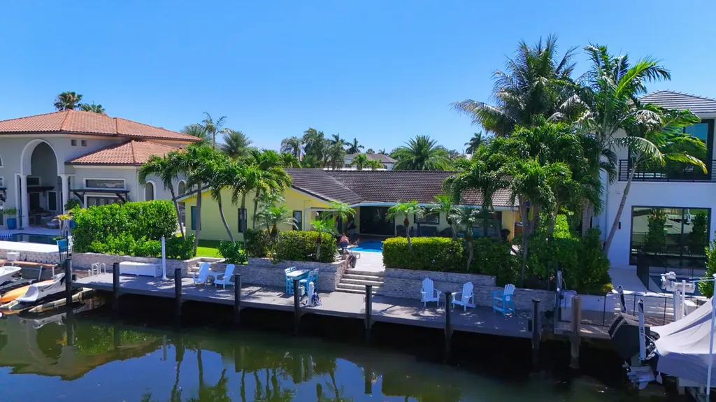 3851 NE 24th Avenue Lighthouse Point FL 33064