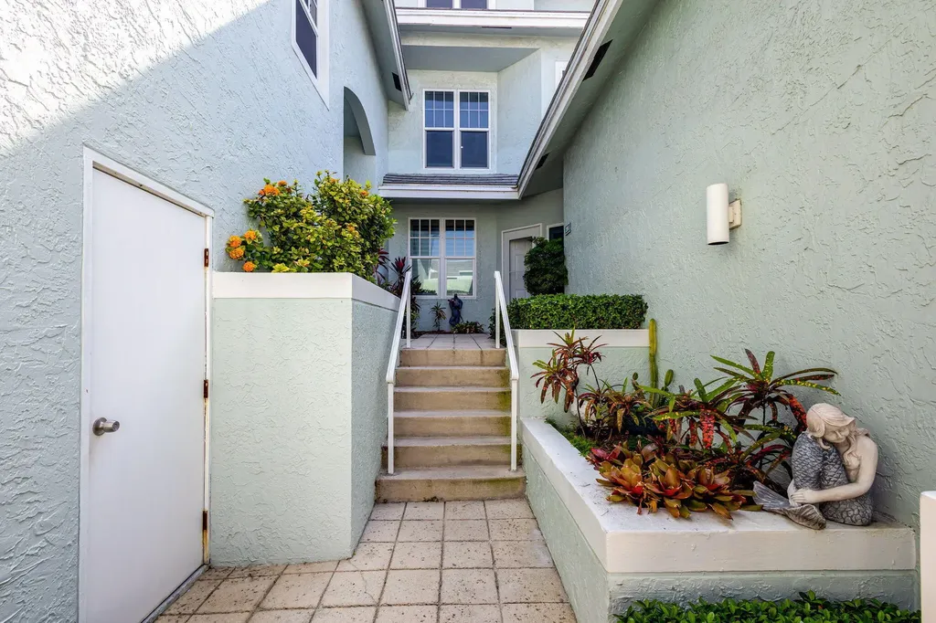 205 Mainsail Circle Jupiter FL 33477
