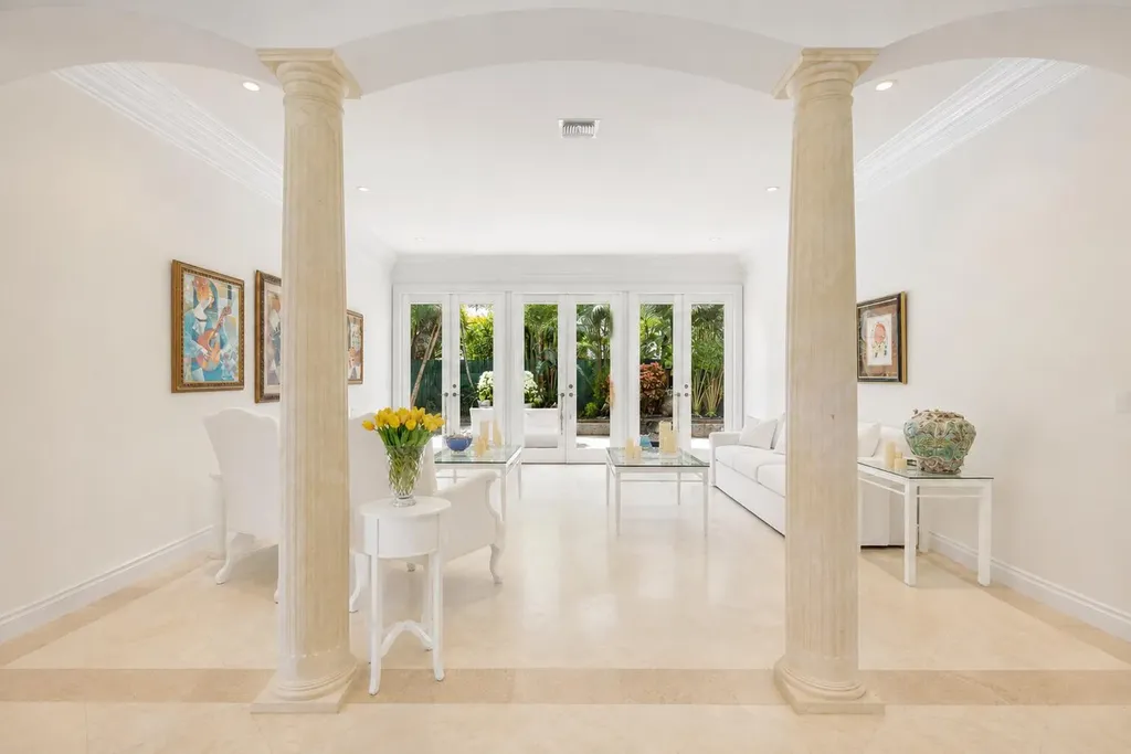 286 Jamaica Lane Palm Beach FL 33480