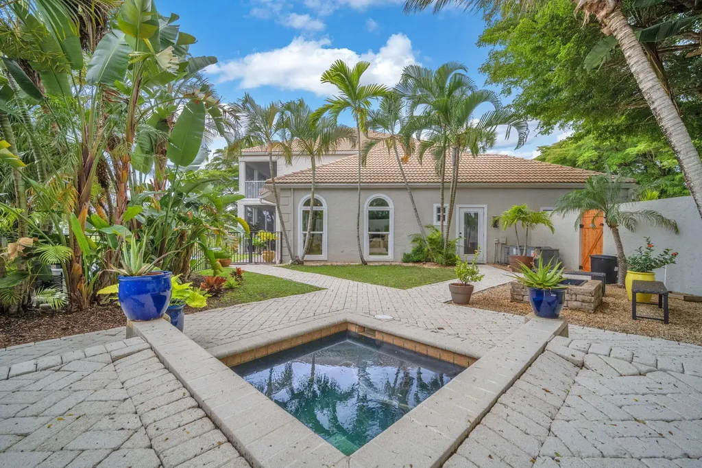 11813 Pebblewood Drive Wellington FL 33414