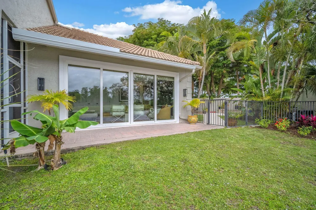 11813 Pebblewood Drive Wellington FL 33414