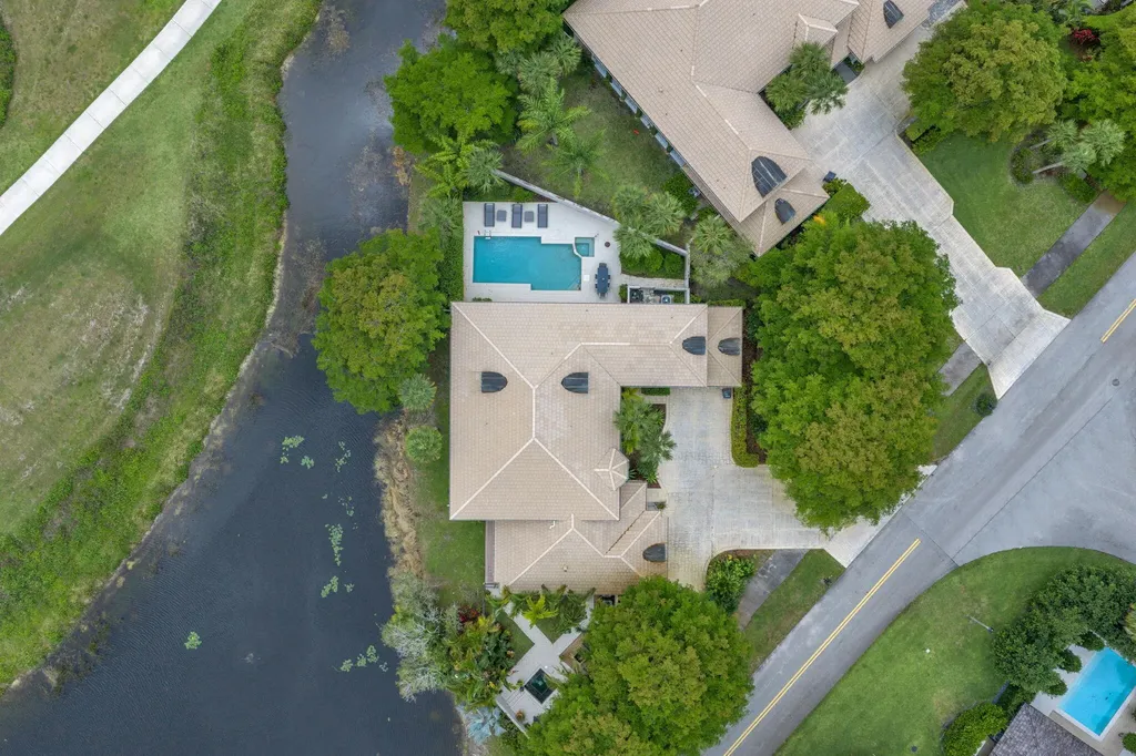 11813 Pebblewood Drive Wellington FL 33414