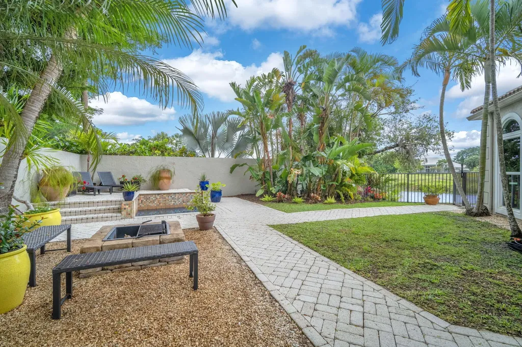 11813 Pebblewood Drive Wellington FL 33414