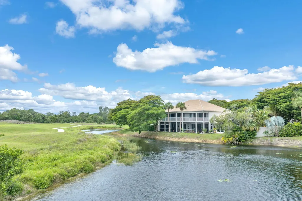 11813 Pebblewood Drive Wellington FL 33414