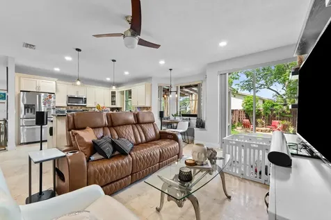2670 NW 123rd Drive Coral Springs FL 33065