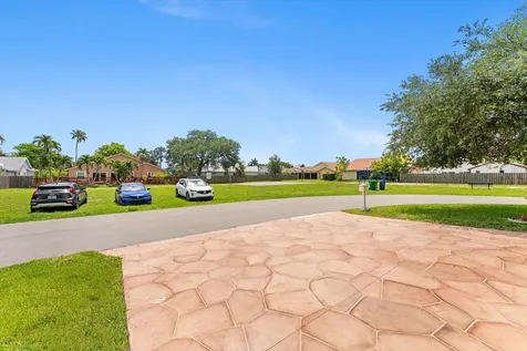 2670 NW 123rd Drive Coral Springs FL 33065