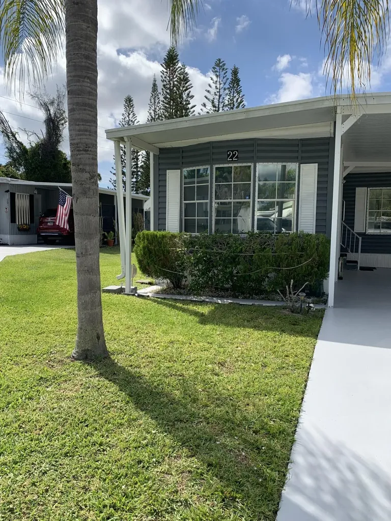 22 Cozumel Lane Port St Lucie FL 34952