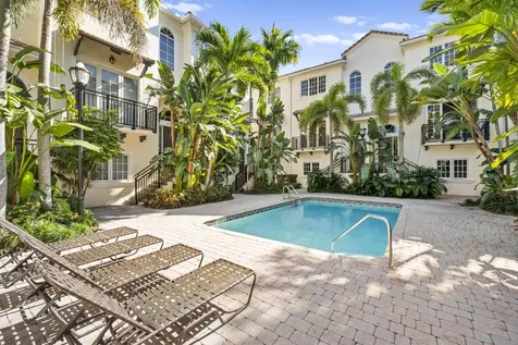 504 SE 7th Street Fort Lauderdale FL 33301