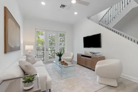 504 SE 7th Street Fort Lauderdale FL 33301
