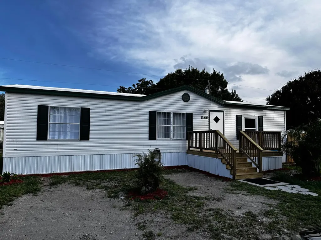 1186 SW Tropical Terrace Stuart FL 34997