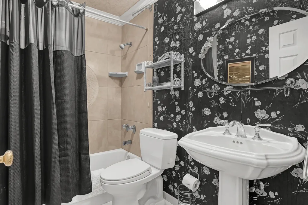 652 Cypress Key Circle Atlantis FL 33462