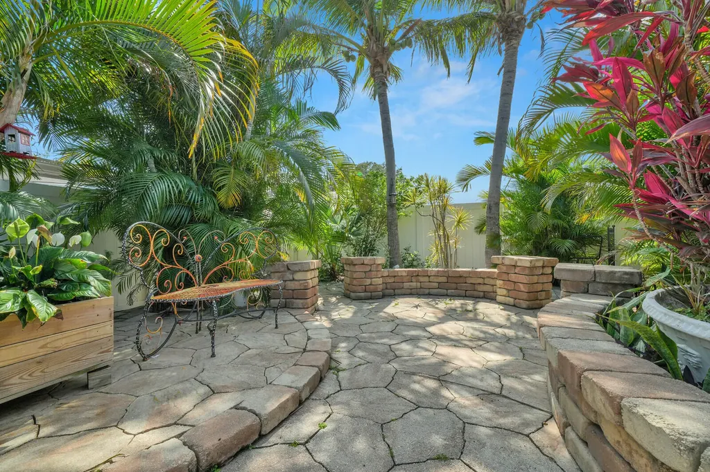 910 NE 23rd Court Pompano Beach FL 33064