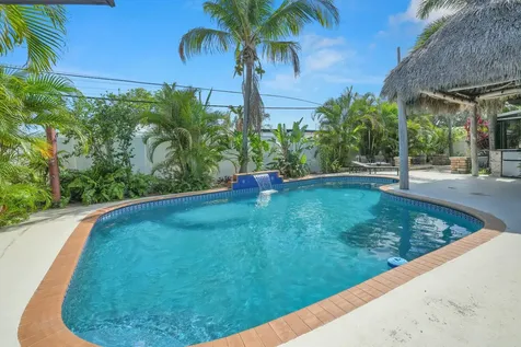 910 NE 23rd Court Pompano Beach FL 33064