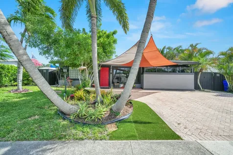 910 NE 23rd Court Pompano Beach FL 33064