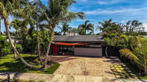 910 NE 23rd Court Pompano Beach FL 33064