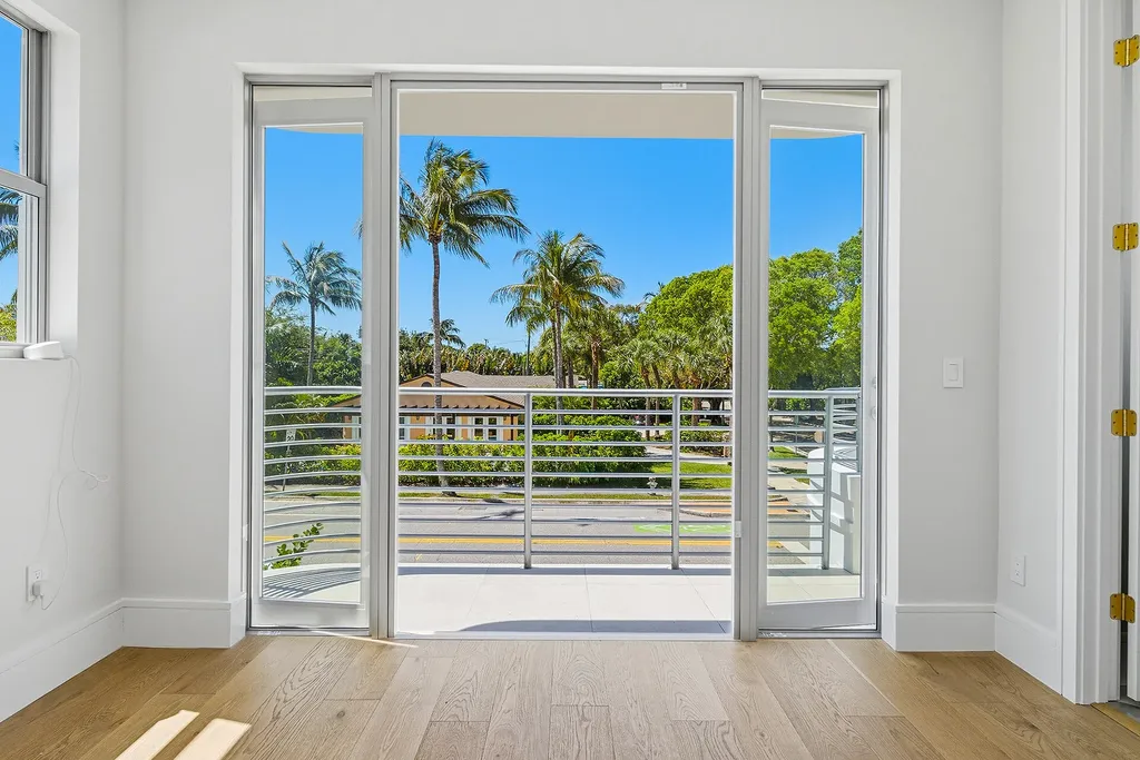 785 Park Place West Palm Beach FL 33401