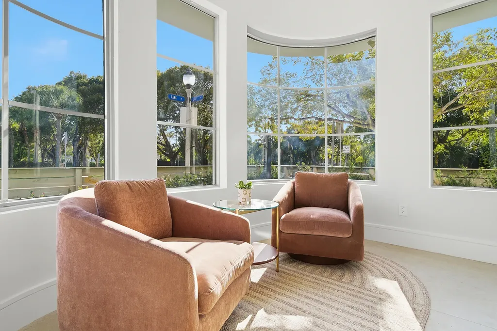 785 Park Place West Palm Beach FL 33401