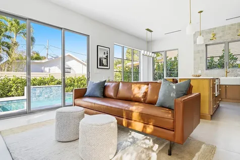 785 Park Place West Palm Beach FL 33401