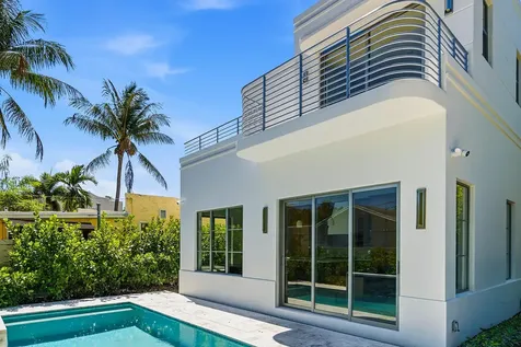 785 Park Place West Palm Beach FL 33401