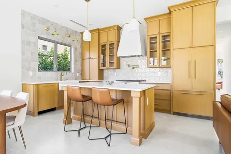785 Park Place West Palm Beach FL 33401