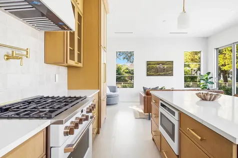 785 Park Place West Palm Beach FL 33401