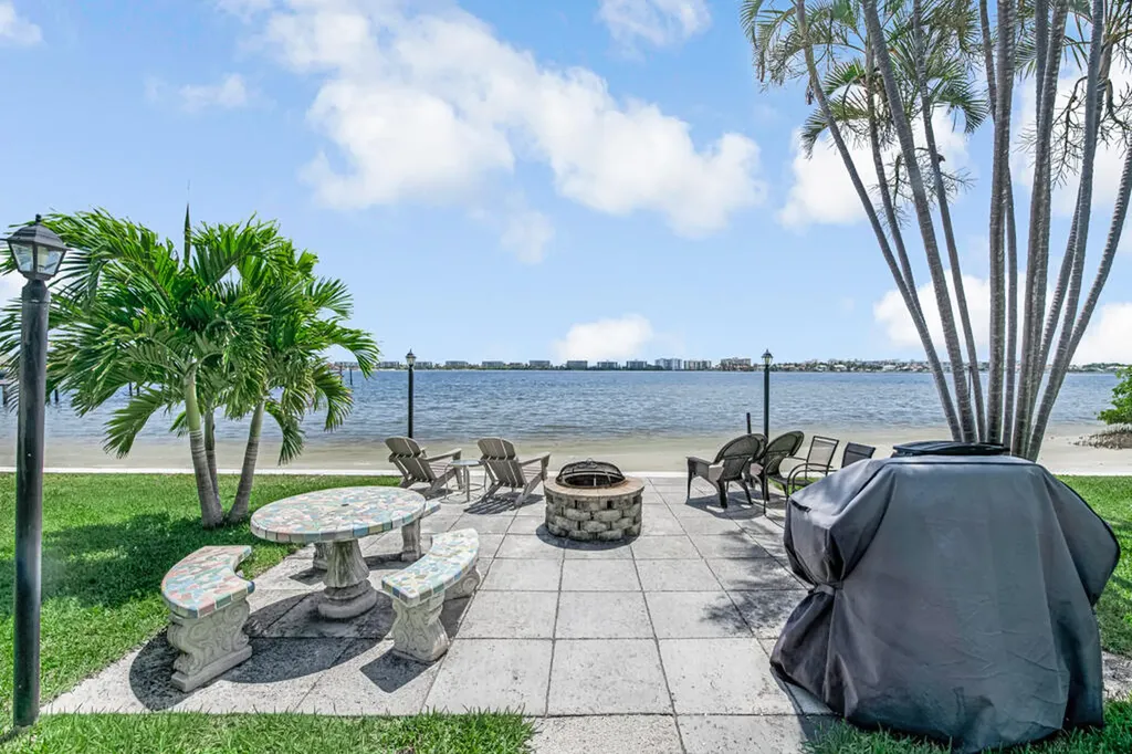 1430 S Lakeside Drive Lake Worth Beach FL 33460