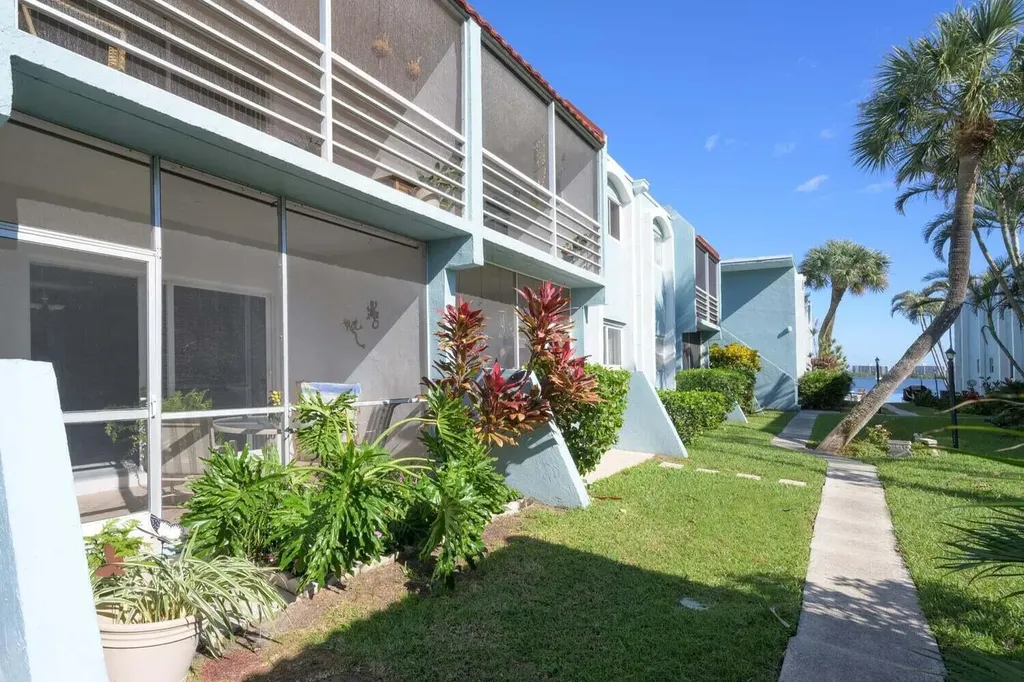 1430 S Lakeside Drive Lake Worth Beach FL 33460