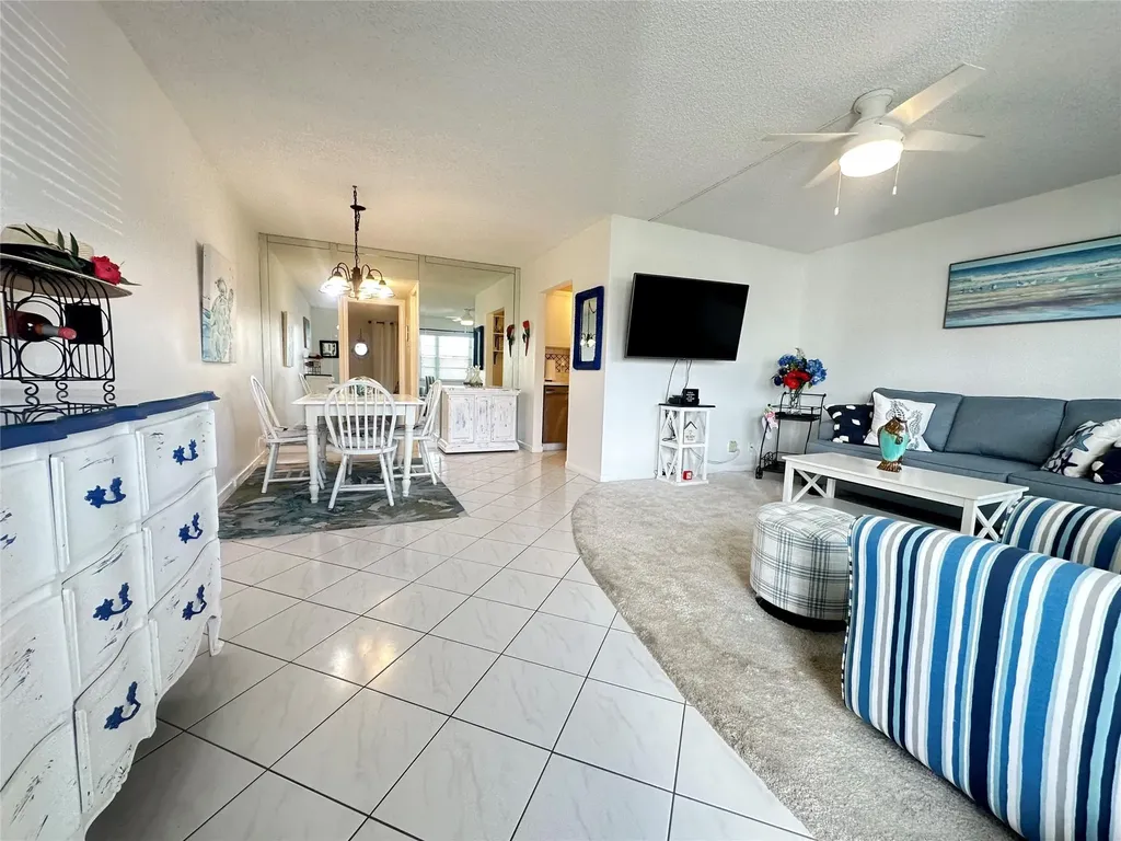 131 Oakridge J Deerfield Beach FL 33442