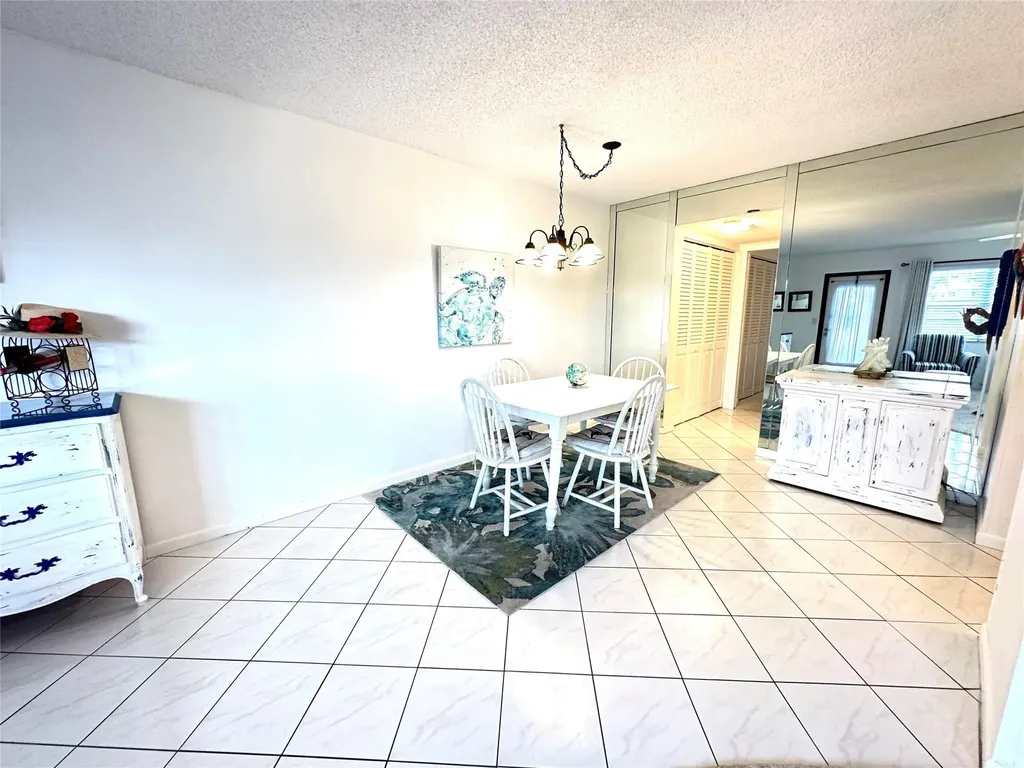 131 Oakridge J Deerfield Beach FL 33442