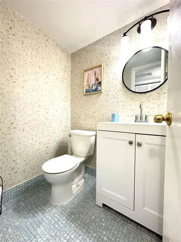 131 Oakridge J Deerfield Beach FL 33442